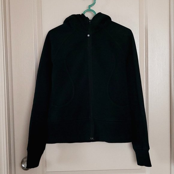Lululemon Black Scuba Hoodie w/ white logo, printed on Back Size 6 - Picture 2 of 11